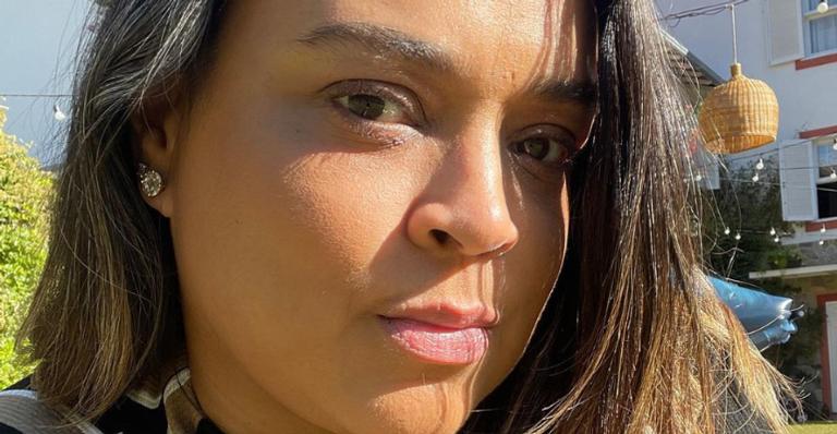 Preta Gil retorna de trabalho e toma a vacina da Covid-19 na repescagem: ”Que emoção”