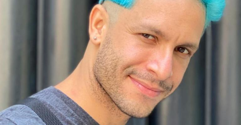 Rainer Cadete exibe bastidores de ensaio fotográfico e chama atenção da web: ”Incrível demais”