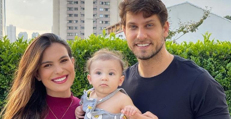 Kamilla Salgado surge com Elieser Ambrosio e Bento em parque aquático: ”Alegria garantida”