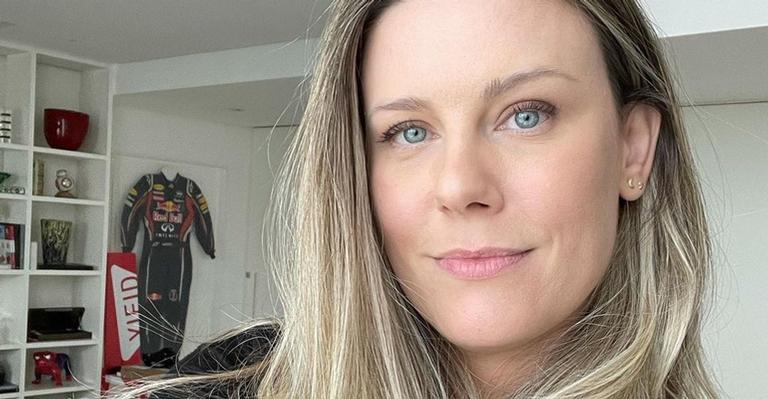 Daiana Garbin recebe primeira dose da vacina contra Covid-19: ”Que alegria”