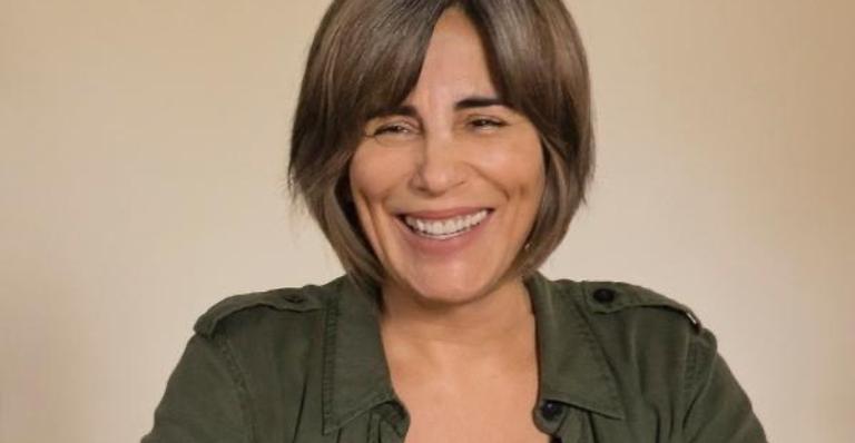 Gloria Pires resgata sua participação no Casseta e Planeta interpretando personagens marcantes