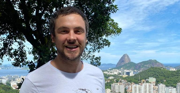 Sergio Guizé posta clique na academia e Bianca Bin se derrete: ”Lindo”
