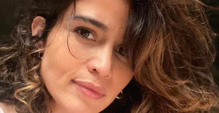 Grávida, Nanda Costa mostra o barrigão e brinca: ”Só consigo pensar em bombom de chocolate”