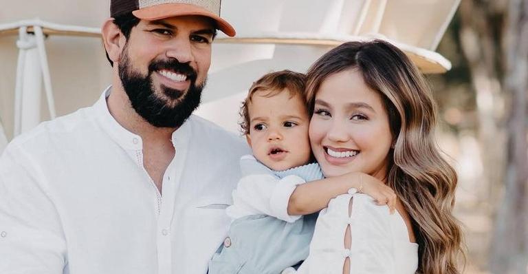 Biah Rodrigues e Sorocaba revelam nome da segunda filha: ”Theozinho está ansioso pra te conhecer!”