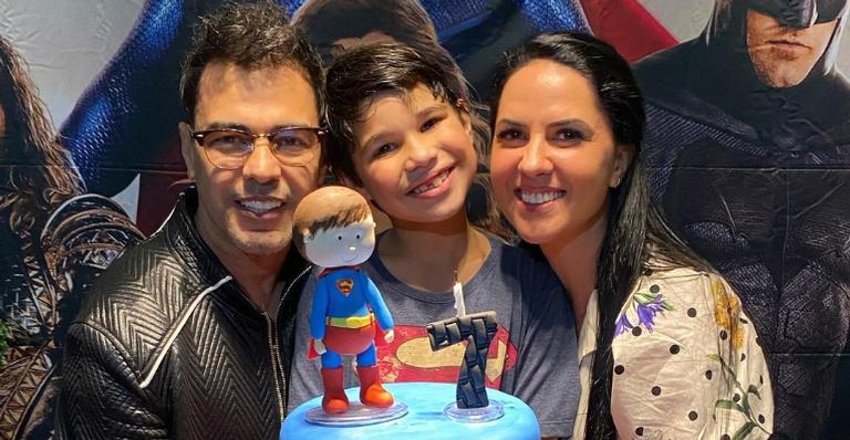 Zezé Di Camargo mostra festinha de aniversário do neto, João: ”Meu príncipe!”