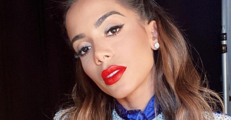 Anitta compartilha trecho de nova música com DJ Rennan da Penha e agita web
