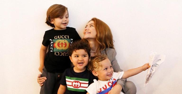 Em Búzios, Sarah Poncio flagra momento dos três filhos e se derrete: ”Mamãe fica toda boba”