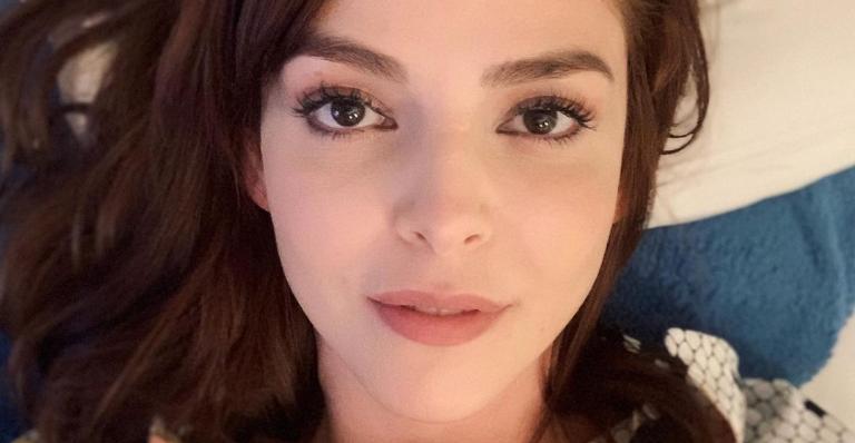 Titi Müller agita a web exibindo lado radical ao praticar rapel: ”Momento vou não vou!”