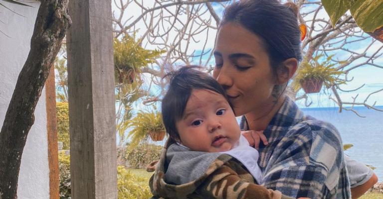 Gabi Brandt derrete coração dos fãs com cliques fofíssimo de Henri: ”Que lindo”