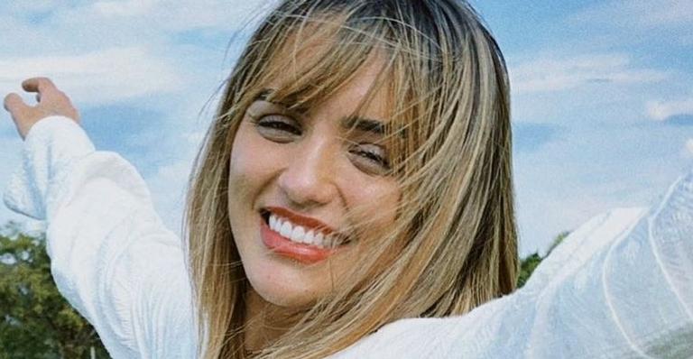 Na Bahia, Rafa Kalimann se exibe com biquíni cavadíssimo e ostenta corpaço: ”Que mulher é essa?”
