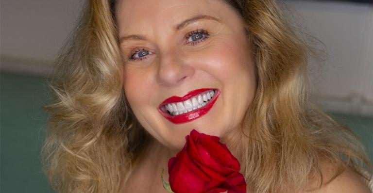 Vera Fischer encanta a web ao resgatar um belíssimo registro dos anos 80