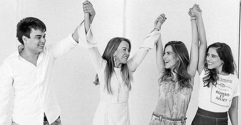 Zilu Godoi fala sobre o seu amor pelos filhos Camilla, Igor e Wanessa Camargo: ”Sou uma mulher realizada!”