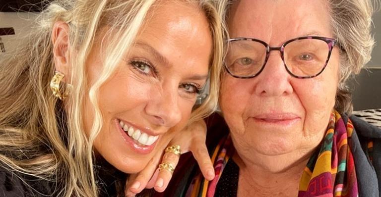 Adriane Galisteu comemora aniversário da mãe, Dona Ema: ”Mulher da minha vida!”