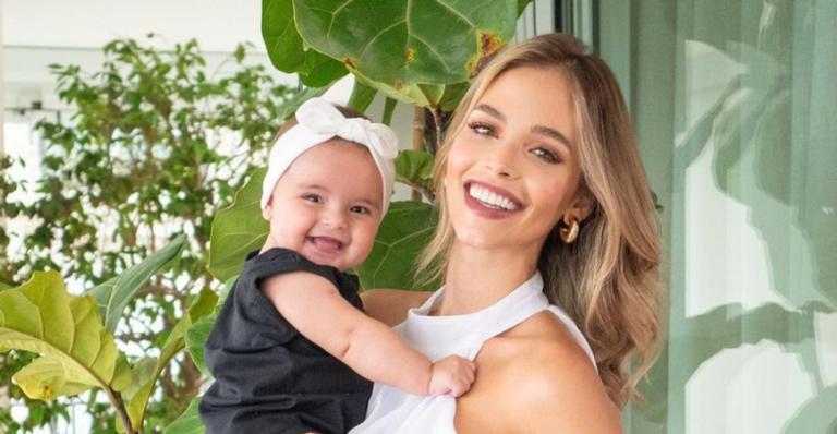 Carol Dias encanta ao exibir momento fofo que viveu com a filha, Esther: ”Que amor!”