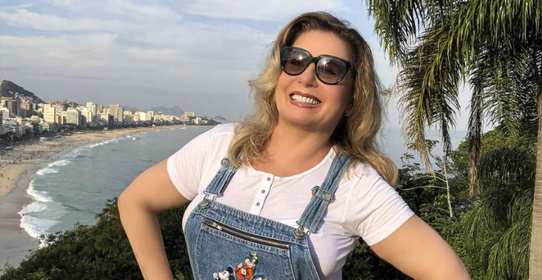 Vera Fischer curte passeio pelo Rio de Janeiro e encanta fãs: ”Belíssima”