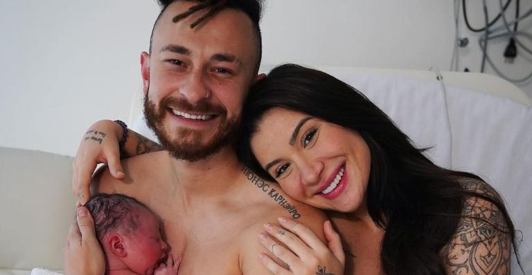 Após dar à luz seu primeiro filho com Fred, Bianca Andrade faz relato de parto: ”Eu renasci”