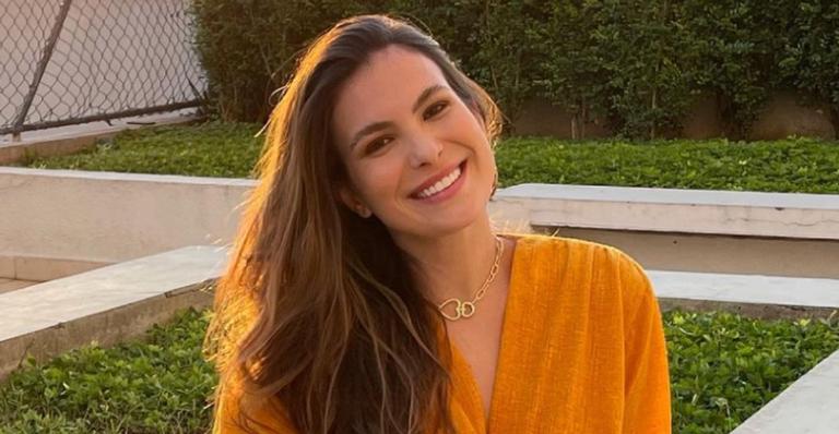 Kamilla Salgado recebe primeira dose contra a Covid-19: ”Vacinada!”