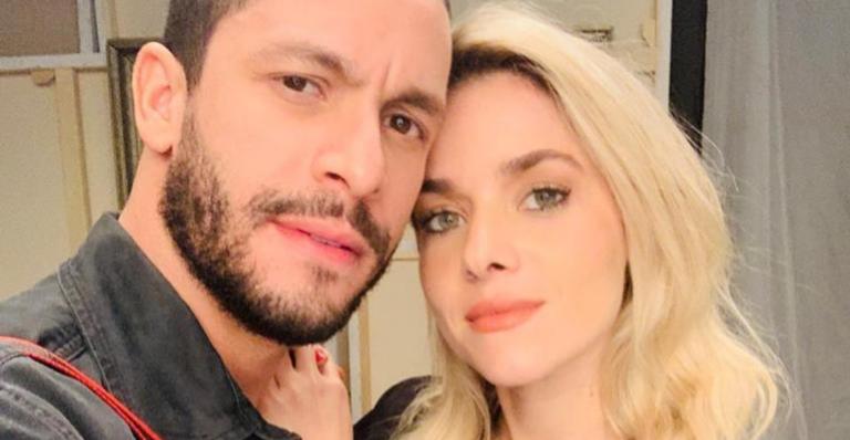 Rainer Cadete mostra bastidores de novo filme com Monique Alfradique: ”Falta pouco”