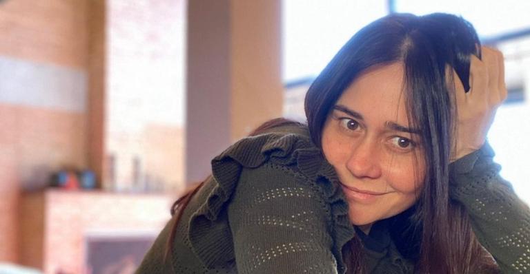 Alessandra Negrini curte momentos ao ar livre na companhia de sua linda família