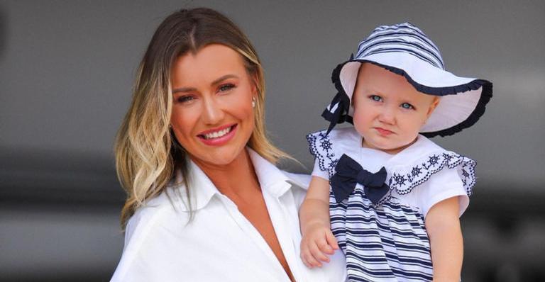 Ana Paula Siebert registra a filha dançando e se derrete: ”Dançarina feliz”