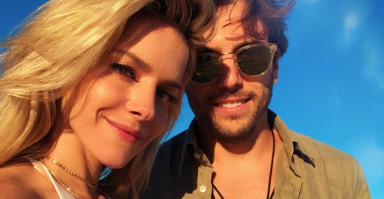 Monique Alfradique se declara para o namorado em seu aniversário: ”Mais leve com você do meu lado”