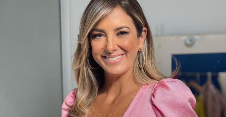 Radiante, Ticiane Pinheiro exibe belíssimo look amarelo