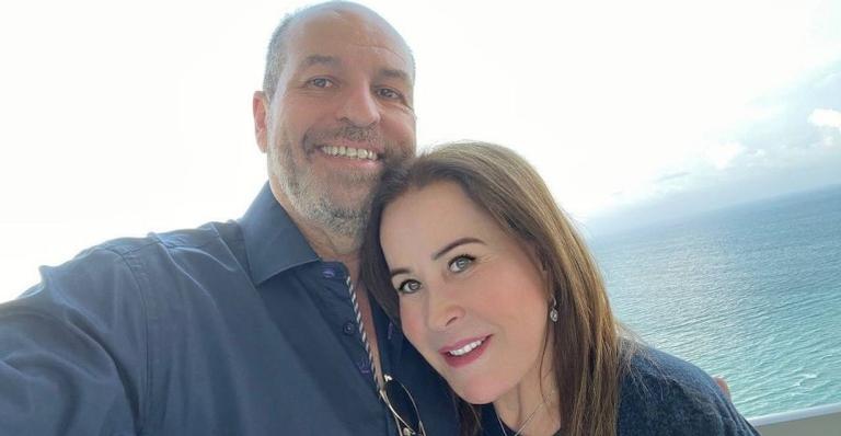 Zilu Camargo comemora aniversário do namorado com bela homenagem: ”Um brinde à sua vida”