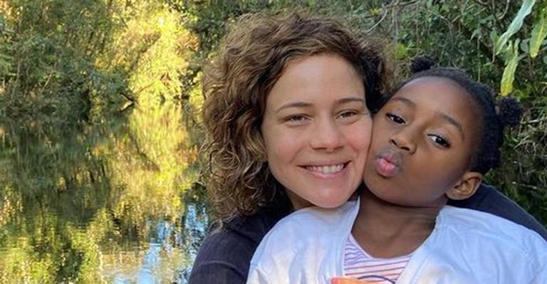 Leandra Leal comemora sete anos da filha, Júlia: ”Cada dia ao seu lado, eu sinto mais amor”