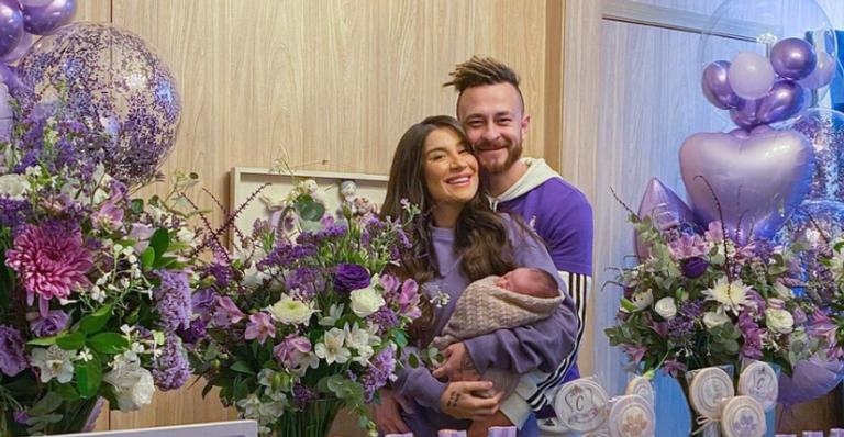 Bianca Andrade e Fred recebem surpresa especial ao chegarem em casa com o pequeno Cris