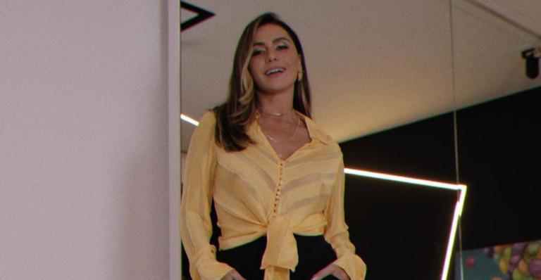 Giovanna Antonelli se derrete pelo cachorrinho de estimação em lindo clique: ”No grude”