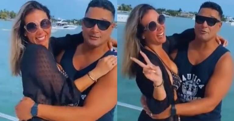 Xanddy passeia de barco com Carla Perez e brinca: ”Quem disse que domingo ela não vai?”