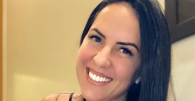 Graciele Lacerda renova o bronzeado e empina o bumbum com biquíni fio dental: ”Que corpo!”