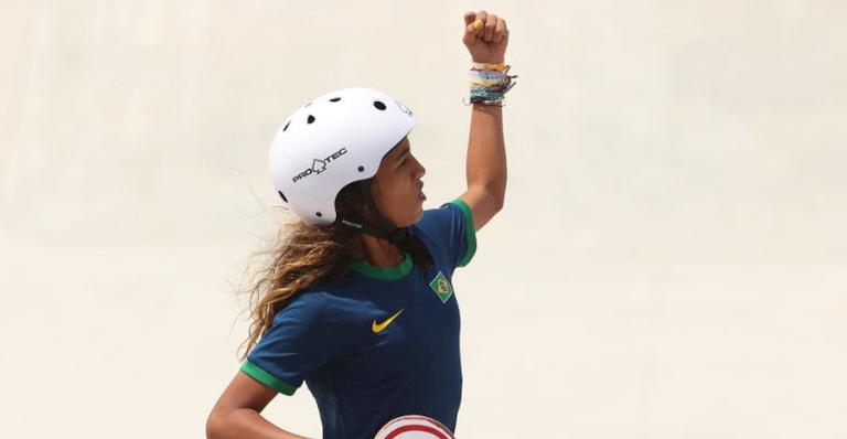 Famosos comemoram medalha de prata de Rayssa Leal, a fadinha do skate