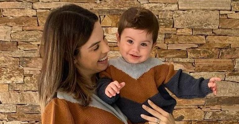De boné e óculos, filho de Sthefany Brito rouba a cena na web: ”Lindo demais”