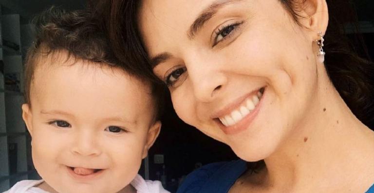 Titi Müller flagra Benjamin dando os primeiros passos: ”Encontrei esse rapaz andando na sala”
