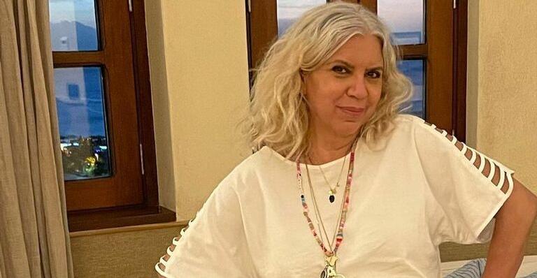 Aos 60 anos, Astrid Fontenelle tira a canga e esbanja corpão em maiô: ”Maravilhosa”