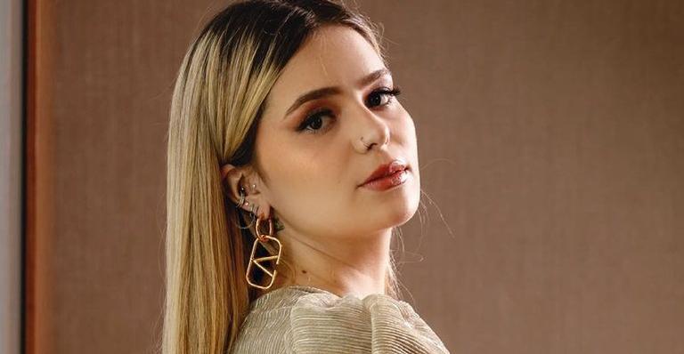 Viih Tube empina o bumbum e exibe curvas esculturais com biquíni fio dental: ”Que corpo!”