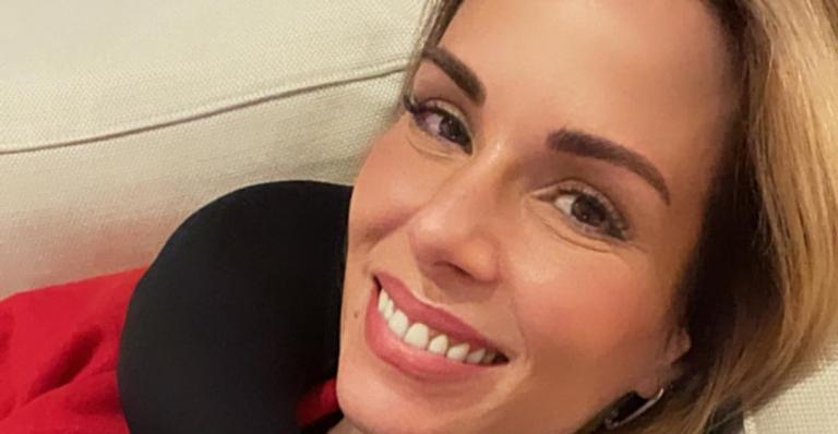 Ana Furtado posta foto com Boninho e faz declaração: ”Meu melhor colo”