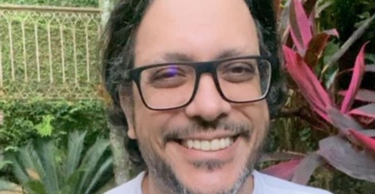 Lucio Mauro Filho publica clique encantador da esposa e da filha curtindo dia ensolarado na praia