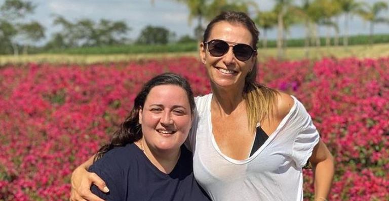 Mônica Martelli celebra aniversário de Juliana Amaral, irmã de Paulo Gustavo