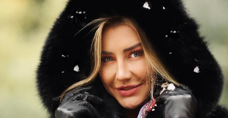 Ana Paula Siebert publica registro na neve de Gramado e brinca: ”Queria frio? Pega”