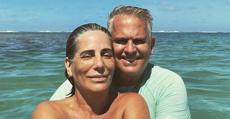 Orlando Morais posta clique romântico com Gloria Pires e web se derrete: ”Perfeitos”