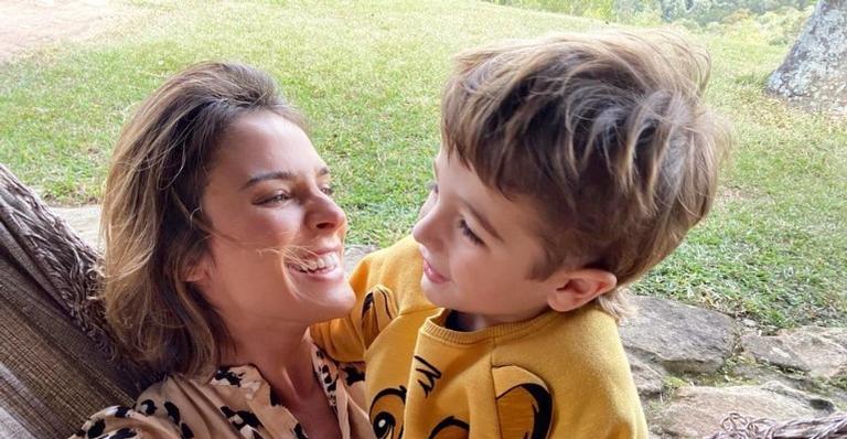 Rafa Brites assiste futebol feminino com o filho, Rocco: ”Encheu meu coração de amor e esperança”