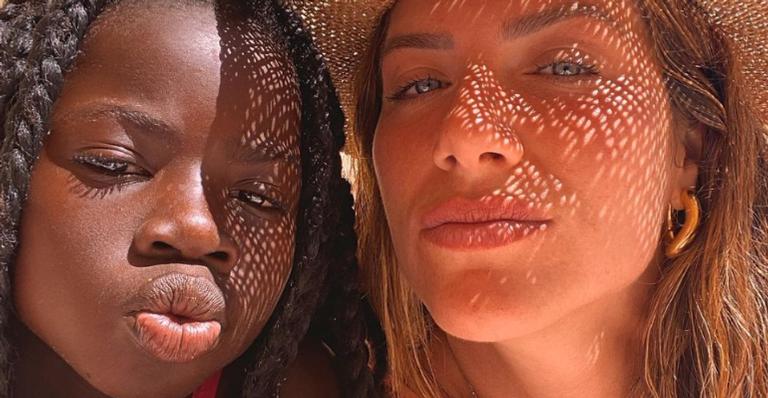 Giovanna Ewbank posta sequência de cliques perfeitos com Titi: ”Minha alma gêmea”