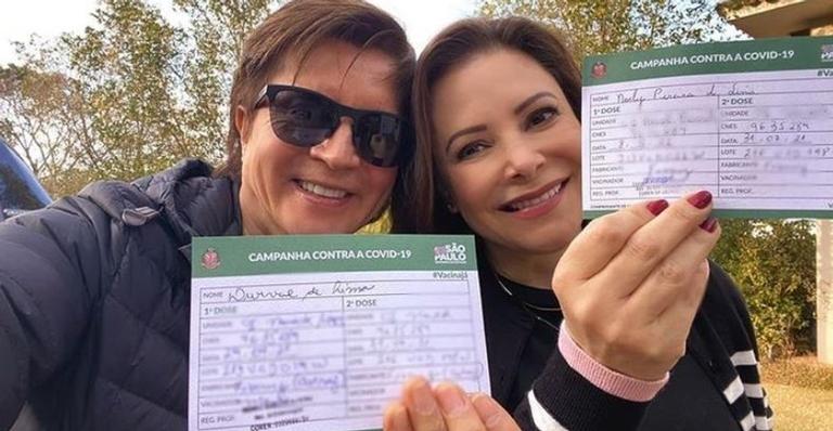 Imunizados! Xororó e Noely tomam segunda dose da vacina contra covid-19