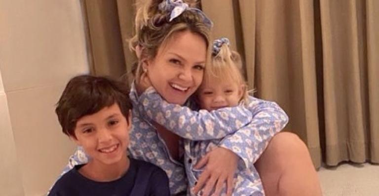 Eliana resgata clique com os filhos e fala sobre a importância da amamentação