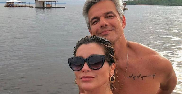 Flávia Alessandra abre álbum de fotos das férias em família e se declara para Otaviano Costa