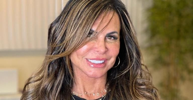 Gretchen ostenta curvas esculturais de biquíni fininho em clique com o marido: ”Que corpo é esse?”