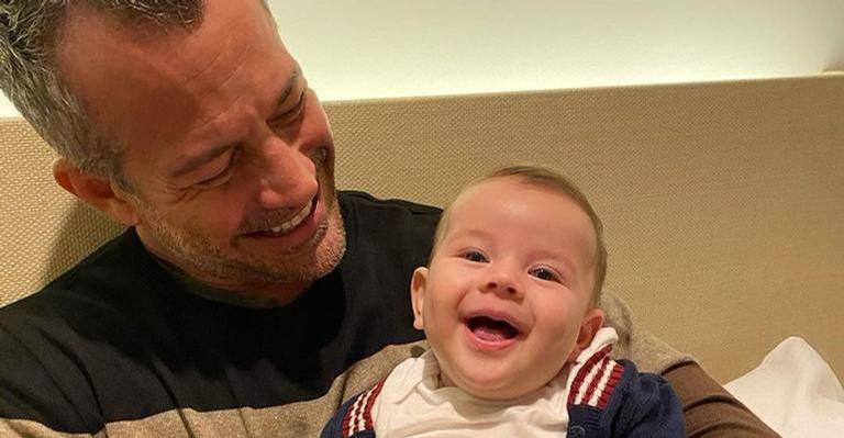 Malvino Salvador exibe vídeo encantador do filho, Rayan, aprendendo a falar: ”Vai falar papai”