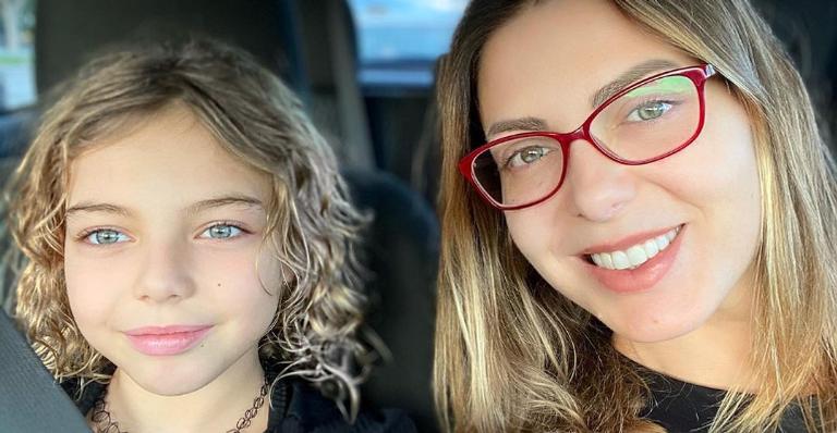 Sheila Mello relembra clique do nascimento da filha e se declara: ”Dona do sorriso mais puro”